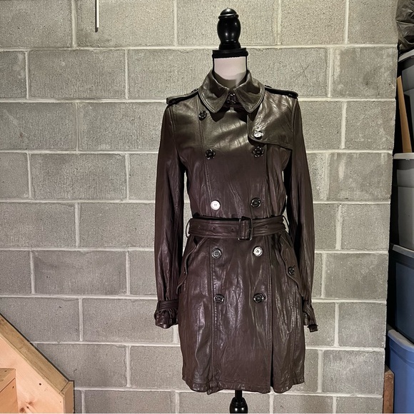 Burberry trench coat. - Picture 3 of 16